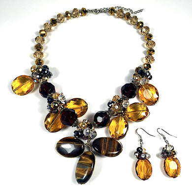 Crystals and Beads Necklace Set