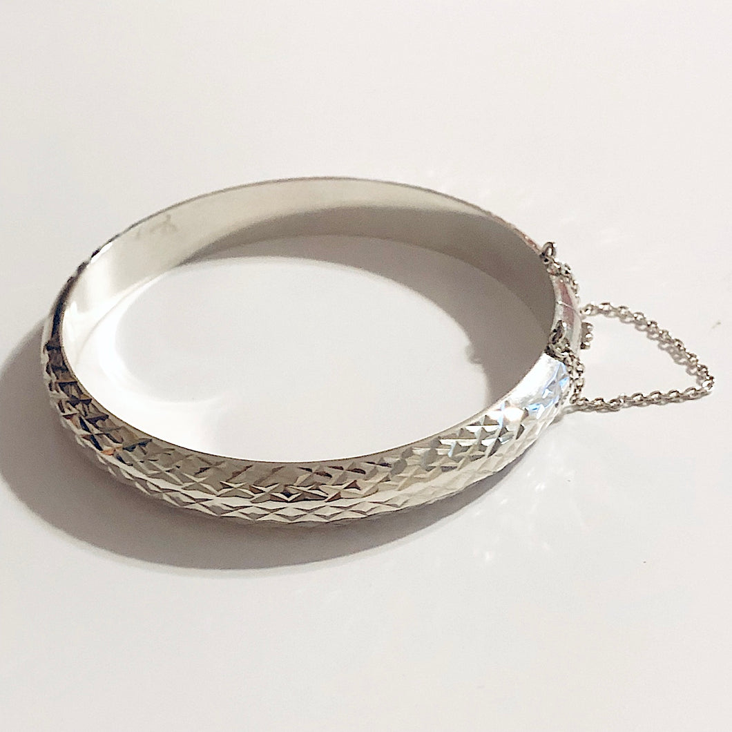 Sterling Silver Etched Hinged Bangle.